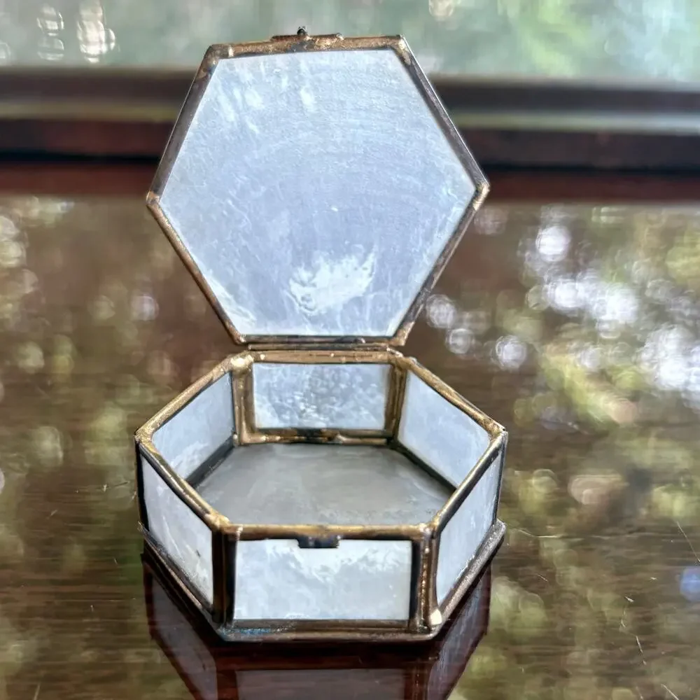 Vintage Hexagon Capiz Shell Trinket Box – Hinged Lid